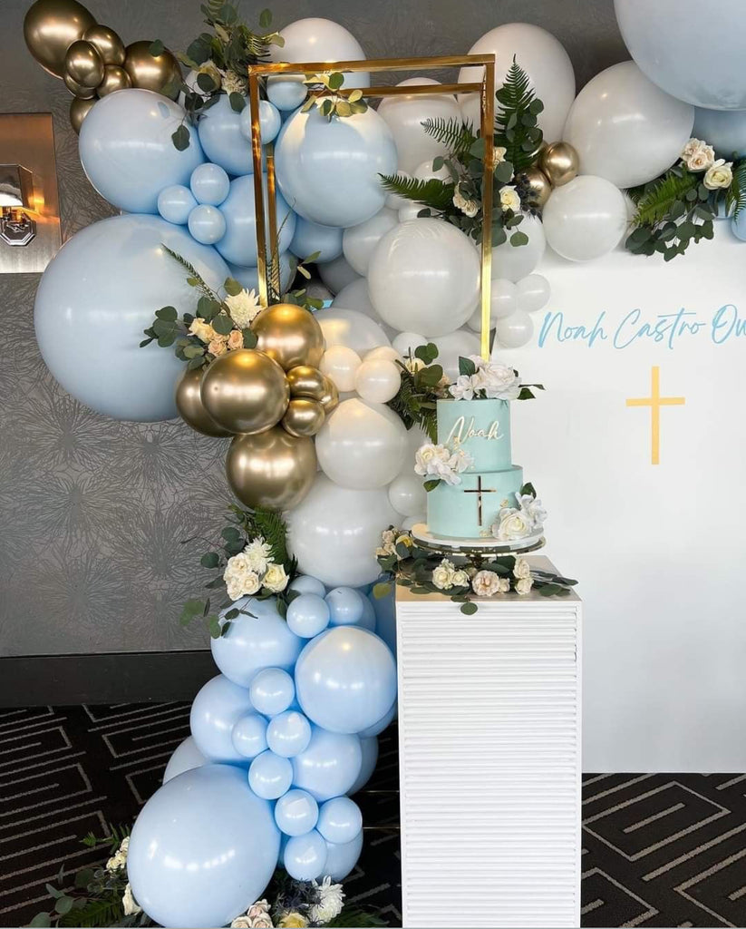 Holy Communion Balloon Graland with flowers on Gold standing square stand